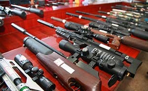 3外籍女子携俄制军用狙击枪入境被查，另藏10发子弹