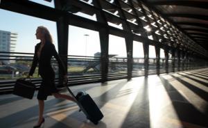 坐飞机要新买行李箱？国际航运协会缩小随身行李最大尺寸指导