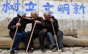 牡丹江女孩向帅哥表白遭拒硬拽其上车，警方称涉限制人身自由