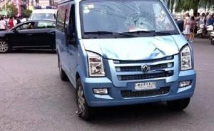 湖北4名城管執(zhí)法時(shí)遭攤販親屬駕車撞傷，肇事者被刑拘