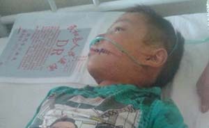 独家：青海少年深夜被9岁弟弟砍伤，警方被指“逼供”