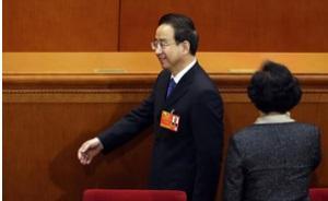 新華時(shí)評(píng)：加強(qiáng)黨性修養(yǎng) 凈化政治生態(tài) 