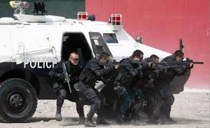 溫州警方今晨抓獲2名暴恐分子，查獲爆炸物5枚及刀具等兇器