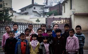 澎湃追踪|央视关注衡阳300血铅儿童，官员称系啃铅笔致病