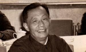 原中顧委常委張勁夫遺體今在京火化，七常委到八寶山送別