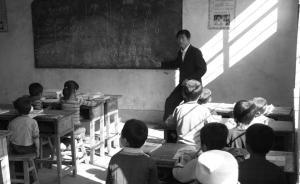 知道農(nóng)村有多缺教師嗎？語文課由炊事員教，音樂老師代生物課