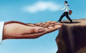 黃益平：中國經(jīng)濟短期內(nèi)的任何見底和回升，都是臨時性的