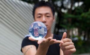 上海持證街頭藝人首現(xiàn)夫妻檔：并非為了糊口，打算掙錢(qián)出國(guó)游