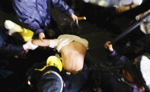 日本參院特委會(huì)通過“安保法”：上萬人冒雨抗議，含中學(xué)生