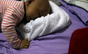 白血病寶寶家庭的困境與堅(jiān)守：比錢(qián)更缺的是血小板