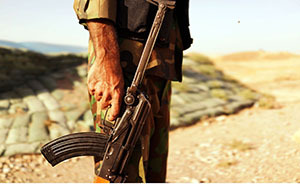 獨(dú)家|伊數(shù)百被困中國(guó)員工抵達(dá)巴格達(dá)，撤離難度加大