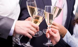 湖北黃岡機(jī)關(guān)事務(wù)管理局長被處分：來了9名客人上了17人陪