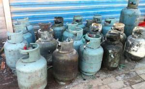 得知芜湖爆炸，安徽一卤菜店主点火检查煤气罐：屋被炸出大洞