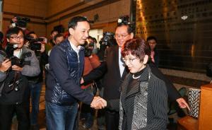 国民党主席朱立伦称不得不“换柱” ，将向洪秀柱致最高歉意