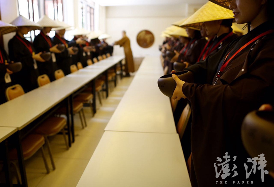 2-9112577423330755552