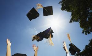 長(zhǎng)安街知事：部級(jí)干部公開參加校友會(huì)，中紀(jì)委怎么看？