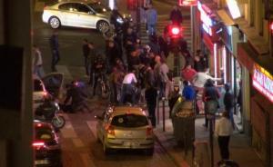 视频记录袭击发生时：至少响起50次枪声，伤者倒地警察封路