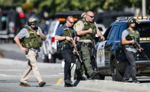 视频录像|美再发枪击事件已致14人死，枪手坐车被打成筛子