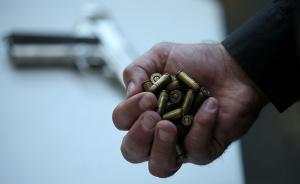 美国枪击案频发，为什么奥巴马一直呼吁却管不了？