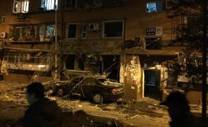 北京石景山永樂小區(qū)發(fā)生煤氣爆炸，涉事樓一二層防護(hù)網(wǎng)被炸掉