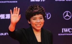 邓亚萍未受“兼职教授”风波影响，法大教授吁网友莫盲目开火