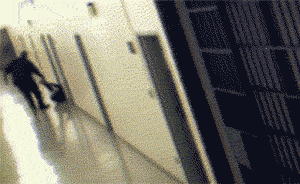 视频｜芝加哥黑人囚犯被警察反复电击，不久后死于药物反应