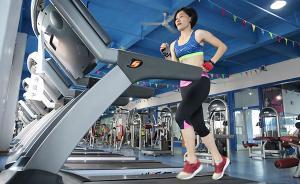 年收入20-50萬(wàn)健身支出最多，日行萬(wàn)步者平均收入最高