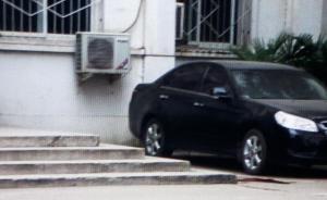 河南信阳两官员跳楼一死一伤，警方称死者生前留下五百元党费