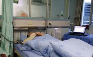 四川一醫(yī)生夜出急診被患者家屬打傷，警方刑拘一人