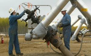 误判国际原油大势，中国油企败走加拿大：部分投资血本无归