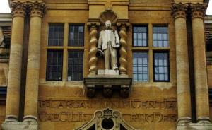 来自大不列颠的“傲慢与偏见”：罗德是种族主义者吗