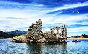 水平面的下降令这座沉寂许久的神庙重现