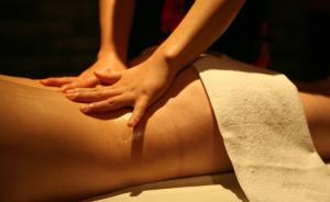 男士尊享“肾保健”按摩是什么？民警卧底发现原是涉黄服务