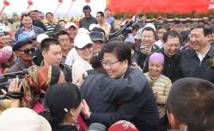 “最后一公里”微信號(hào)：新疆開(kāi)啟“民族團(tuán)結(jié)進(jìn)步年”正當(dāng)其時(shí)