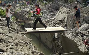 高雄氣爆事故救援指揮官：民眾生活在不定時(shí)炸彈上