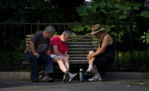 上海老年人占户籍人口比例首超30%，独生子女父母渐成主体