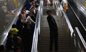 直击｜上海地铁部分线路小广告满天飞，暴力抗法根治难