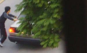 南京女子凌晨被陌生人拖上車擄走終獲救，她同伴做對了3件事