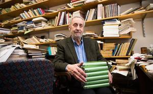 首部《杜甫詩(shī)集》英語(yǔ)全譯本出版，譯者為美國(guó)漢學(xué)家宇文所安