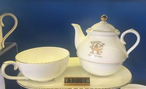 消費(fèi)58元茶打碎茶杯被要求賠千余元，監(jiān)管部門(mén)出面后降五百