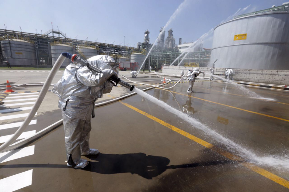 3-563531395702015123