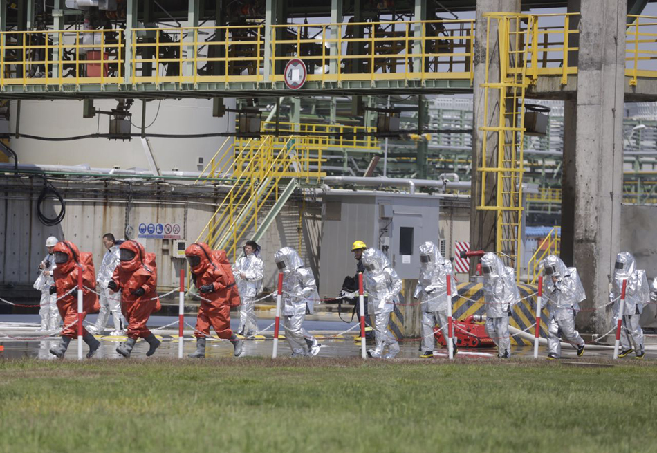 6-325097808313040879