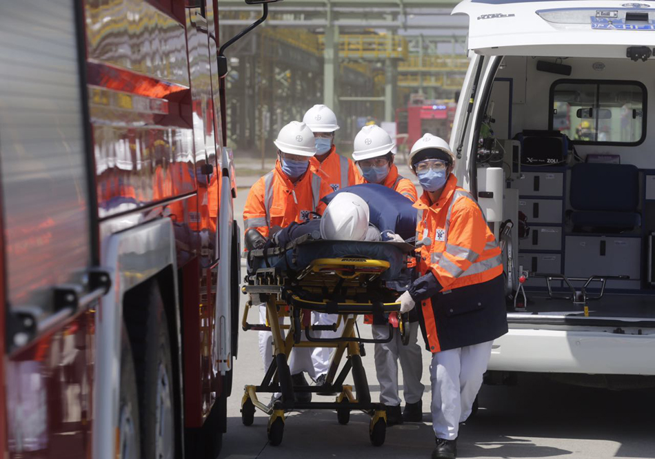 12-511985973732944631