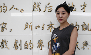 “他的死亡就是喜劇和現(xiàn)實生活的再一次失衡”