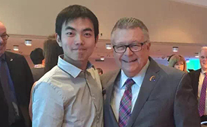 浙江25岁留加博士生趁回乡举办婚礼，再次递交入党申请书