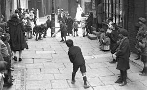 孩子們無論高尚兇狠還是對游戲的喜歡，都能揭示城市的偉大