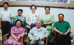 鄧小平及其家人：幾經(jīng)風雨幾度春秋