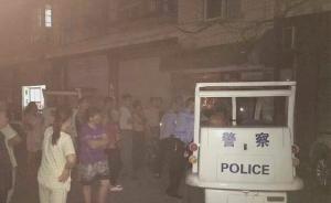 湖南長(zhǎng)沙一對(duì)夫妻因瑣事發(fā)生爭(zhēng)吵，丈夫?qū)⒑⒆铀は虻孛婧筇与x