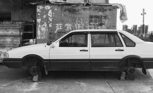 昆明一村“新規(guī)”對(duì)付亂停車(chē)：屢次打招呼不聽(tīng)勸，卸掉輪胎