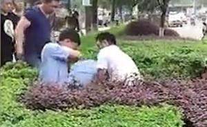 重慶一男子持棍棒襲擊多名路人1女子滿臉是血，警方開槍制服